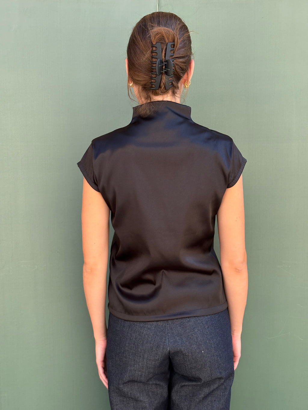 Top Kiki Black Shiny